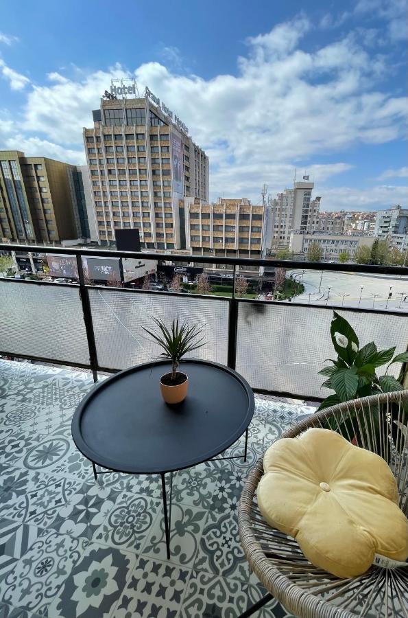 Cozy Bright Central Prishtine Bagian luar foto
